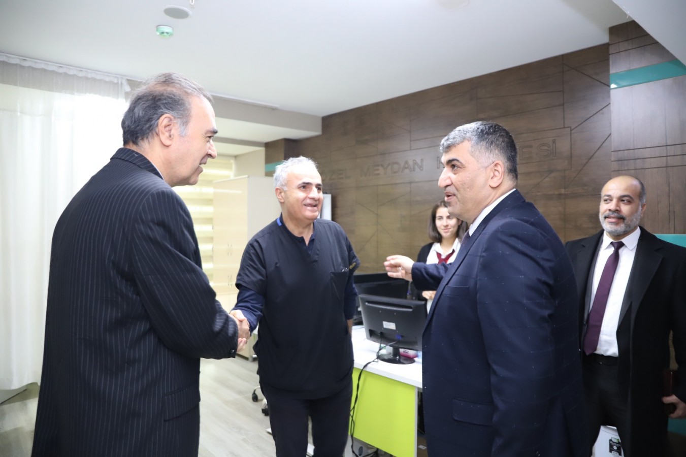 Gülüm, özel hastanelerin yönetimiyle görüştü